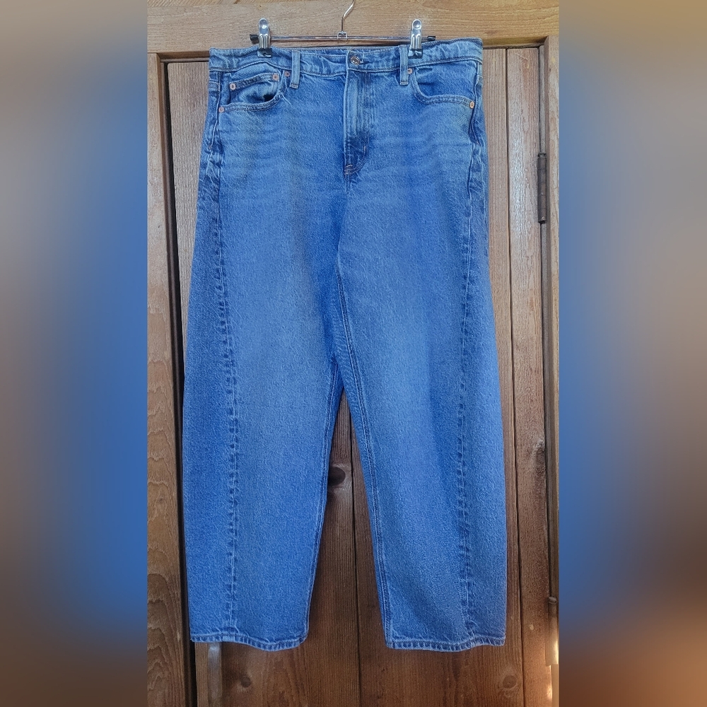 American Eagle Outfitters Barrel  Blue Denim Jeans